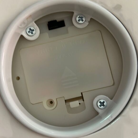 Bundle of Halloween Skulls Candleholder W/Candle - Picture 5 of 8